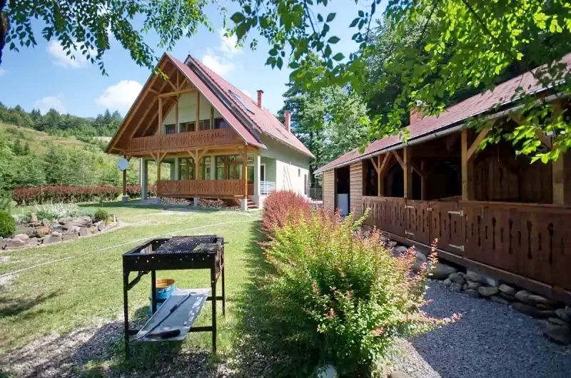 Pârâu Satu Mare Cazare | Sat de vacanță (K0219-3) Imaginea poate fi supusă drepturilor de autor. Se recomandă contactarea titularului drepturilor.