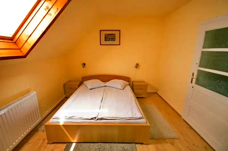 Pârâu Satu Mare Cazare | Cabană (K0219-51) Imaginea poate fi supusă drepturilor de autor. Se recomandă contactarea titularului drepturilor. Pârâu Satu Mare Cazare | Cabană (K0219-51) Imaginea poate fi supusă drepturilor de autor. Se recomandă contactarea titularului drepturilor.