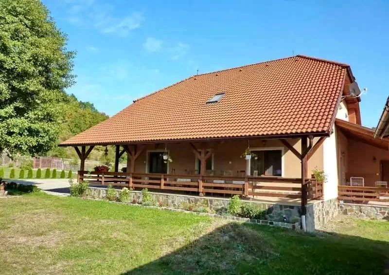 Pârâu Satu Mare Cazare | Sat de vacanță (K0220-2) Imaginea poate fi supusă drepturilor de autor. Se recomandă contactarea titularului drepturilor.