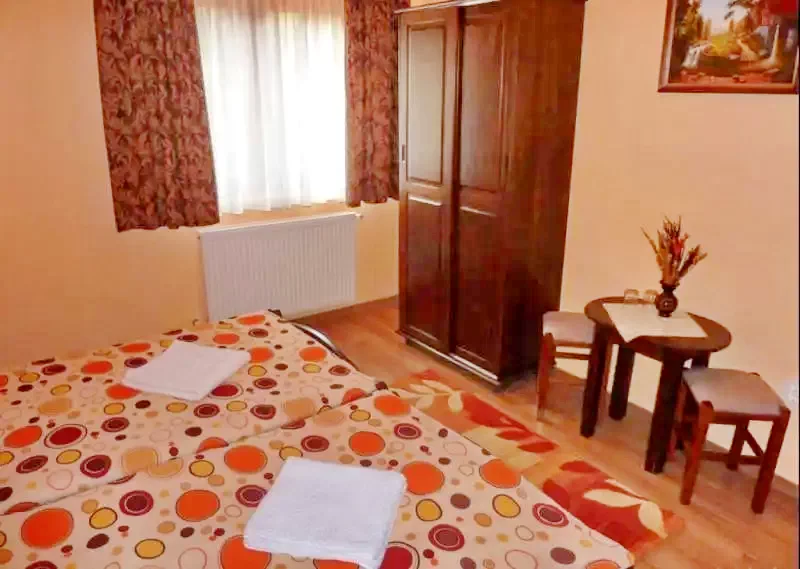 Pârâu Satu Mare Cazare | Cabană (K0220-16) Imaginea poate fi supusă drepturilor de autor. Se recomandă contactarea titularului drepturilor.