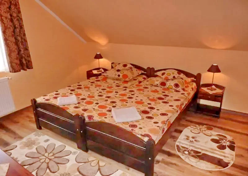 Máréfalvi Patak Szállás | Üdülőfalu (K0220-17) A kép szerzői jogvédelem alatt állhat. Javasolt a kapcsolatfelvétel a jog tulajdonossal.