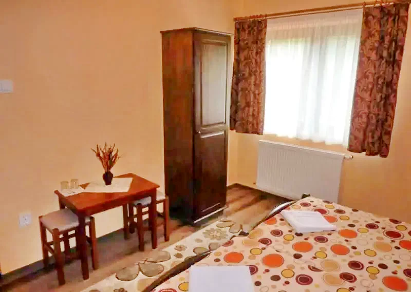 Pârâu Satu Mare Cazare | Cabană (K0220-18) Imaginea poate fi supusă drepturilor de autor. Se recomandă contactarea titularului drepturilor.