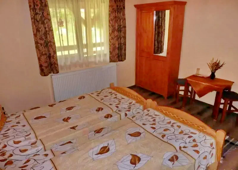 Pârâu Satu Mare Cazare | Cabană (K0220-24) Imaginea poate fi supusă drepturilor de autor. Se recomandă contactarea titularului drepturilor.