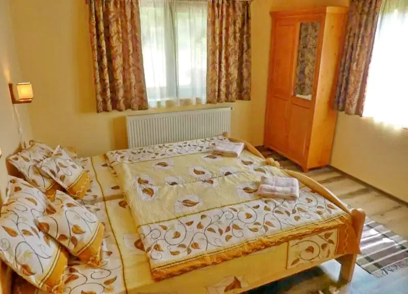 Pârâu Satu Mare Cazare | Sat de vacanță (K0220-27) Imaginea poate fi supusă drepturilor de autor. Se recomandă contactarea titularului drepturilor.