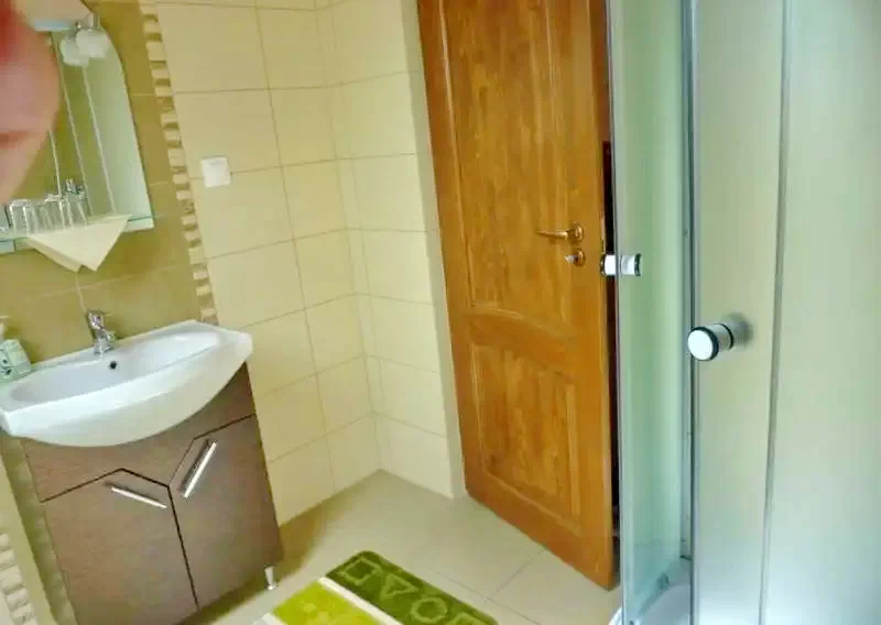 Pârâu Satu Mare Cazare | Cabană (K0220-32) Imaginea poate fi supusă drepturilor de autor. Se recomandă contactarea titularului drepturilor.