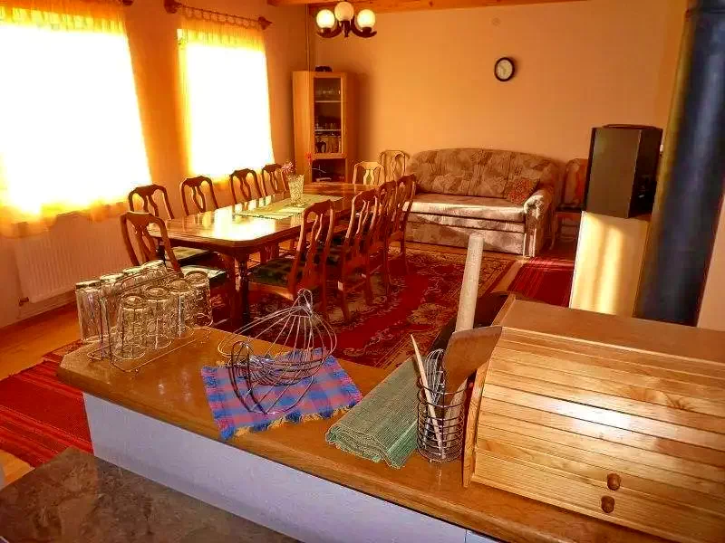 Pârâu Satu Mare Cazare | Sat de vacanță (K0506-3) Imaginea poate fi supusă drepturilor de autor. Se recomandă contactarea titularului drepturilor.