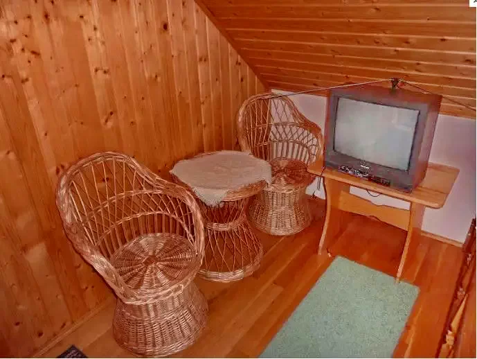 Pârâu Satu Mare Cazare | Cabană (K0506-11) Imaginea poate fi supusă drepturilor de autor. Se recomandă contactarea titularului drepturilor. Pârâu Satu Mare Cazare | Cabană (K0506-11) Imaginea poate fi supusă drepturilor de autor. Se recomandă contactarea titularului drepturilor.