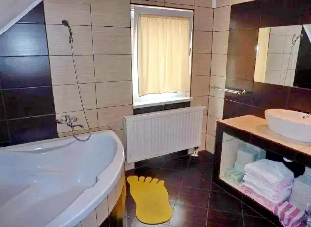 Pârâu Satu Mare Cazare | Hotel**** (K0521-14) Imaginea poate fi supusă drepturilor de autor. Se recomandă contactarea titularului drepturilor.