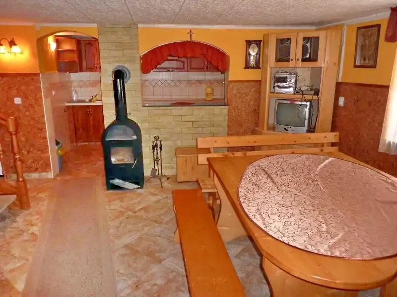 Pârâu Satu Mare Cazare | Cabană (K0522-12) Imaginea poate fi supusă drepturilor de autor. Se recomandă contactarea titularului drepturilor. Pârâu Satu Mare Cazare | Cabană (K0522-12) Imaginea poate fi supusă drepturilor de autor. Se recomandă contactarea titularului drepturilor.