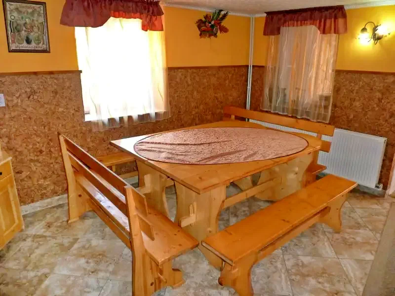 Pârâu Satu Mare Cazare | Cabană (K0522-14) Imaginea poate fi supusă drepturilor de autor. Se recomandă contactarea titularului drepturilor. Pârâu Satu Mare Cazare | Cabană (K0522-14) Imaginea poate fi supusă drepturilor de autor. Se recomandă contactarea titularului drepturilor.