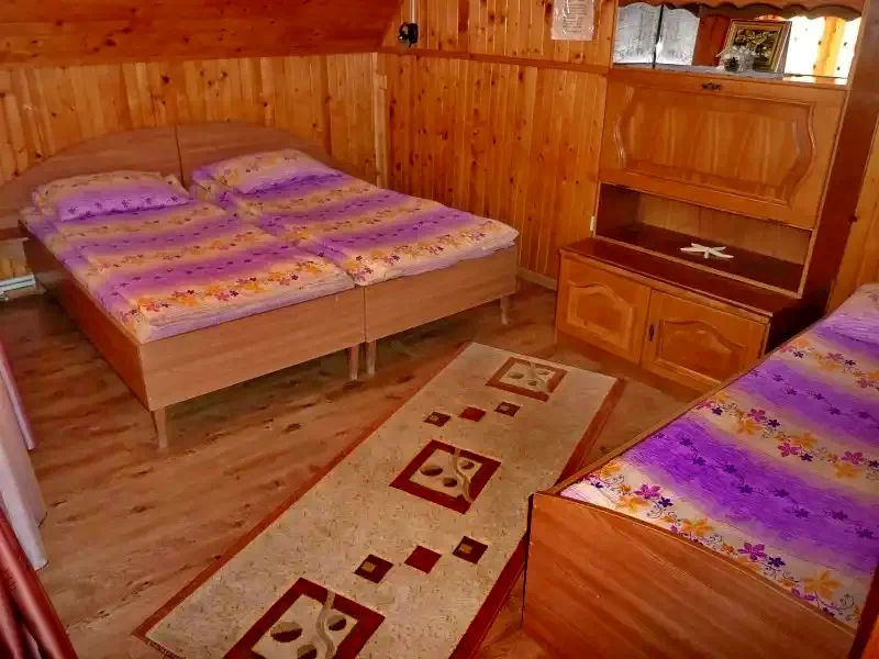 Pârâu Satu Mare Cazare | Cabană (K0522-30) Imaginea poate fi supusă drepturilor de autor. Se recomandă contactarea titularului drepturilor. Pârâu Satu Mare Cazare | Cabană (K0522-30) Imaginea poate fi supusă drepturilor de autor. Se recomandă contactarea titularului drepturilor.