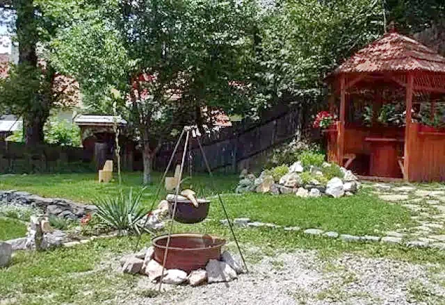 Máréfalvi Patak Szállás | Üdülőfalu (K0523-22) A kép szerzői jogvédelem alatt állhat. Javasolt a kapcsolatfelvétel a jog tulajdonossal.