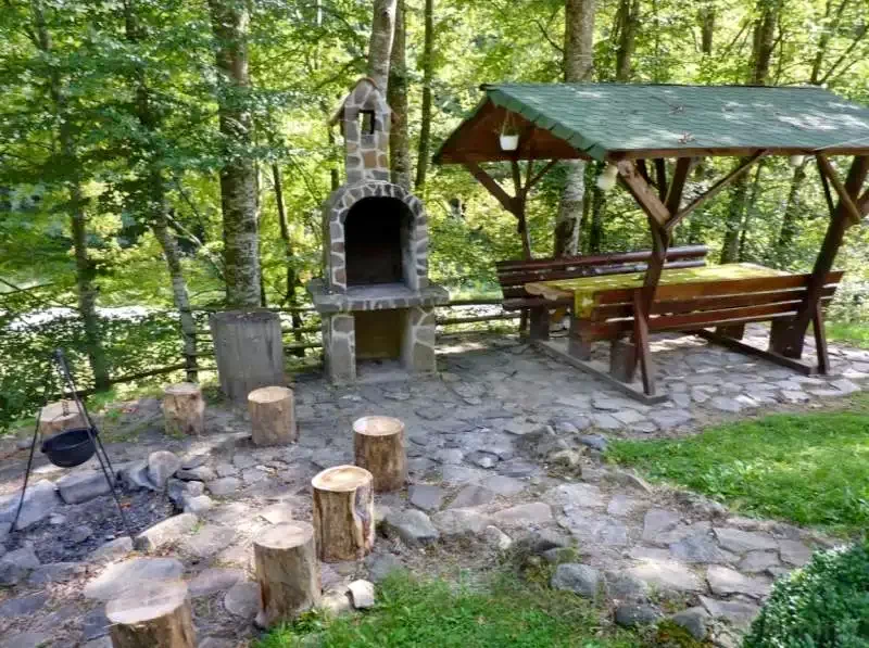 Pârâu Satu Mare Cazare | Sat de vacanță (K0524-30) Imaginea poate fi supusă drepturilor de autor. Se recomandă contactarea titularului drepturilor.