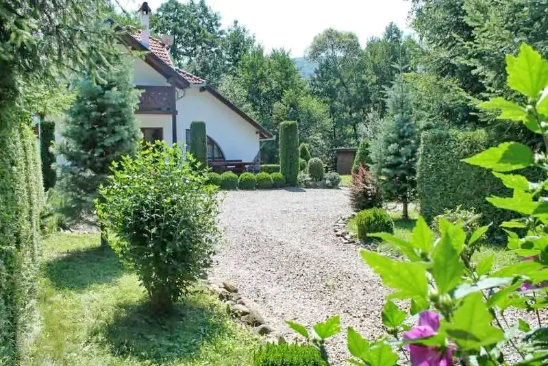 Pârâu Satu Mare Cazare | Sat de vacanță (K0526-12) Imaginea poate fi supusă drepturilor de autor. Se recomandă contactarea titularului drepturilor.