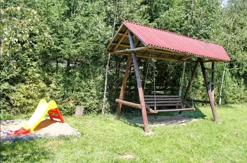 Pârâu Satu Mare Cazare | Sat de vacanță (K0526-32) Imaginea poate fi supusă drepturilor de autor. Se recomandă contactarea titularului drepturilor.