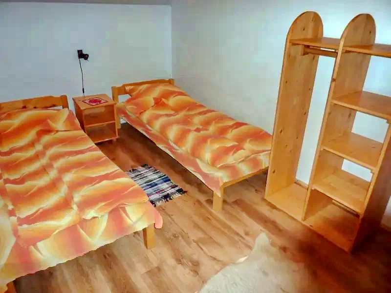 Pârâu Satu Mare Cazare | Cabană (K0745-19) Imaginea poate fi supusă drepturilor de autor. Se recomandă contactarea titularului drepturilor.