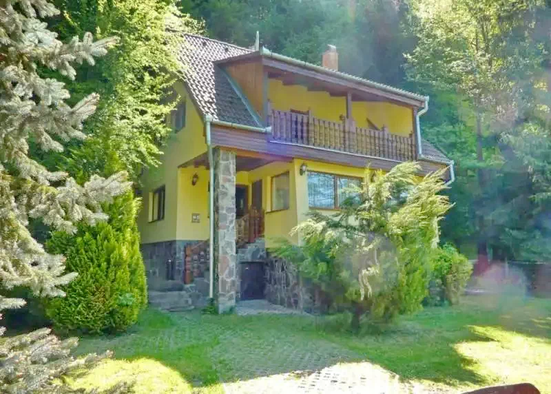 Pârâu Satu Mare Cazare | Cabană (K1151-13) Imaginea poate fi supusă drepturilor de autor. Se recomandă contactarea titularului drepturilor.