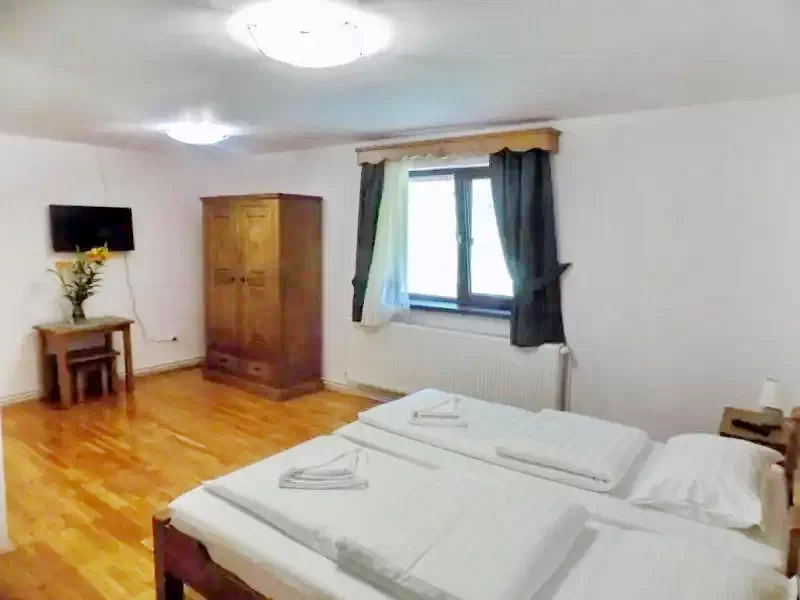 Albac Cazare | Motel (K1396-17) Imaginea poate fi supusă drepturilor de autor. Se recomandă contactarea titularului drepturilor.