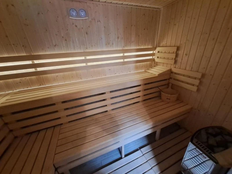 Barajul Zetea Cazare | Sat de vacanță (K1568-37) Imaginea poate fi supusă drepturilor de autor. Se recomandă contactarea titularului drepturilor.