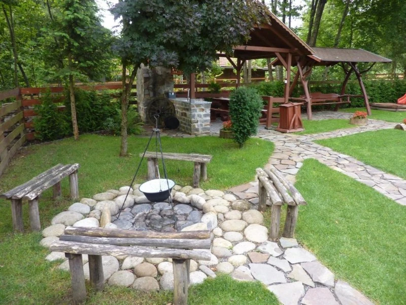 Barajul Zetea Cazare | Cabană (K1568-40) Imaginea poate fi supusă drepturilor de autor. Se recomandă contactarea titularului drepturilor. Barajul Zetea Cazare | Cabană (K1568-40) Imaginea poate fi supusă drepturilor de autor. Se recomandă contactarea titularului drepturilor.