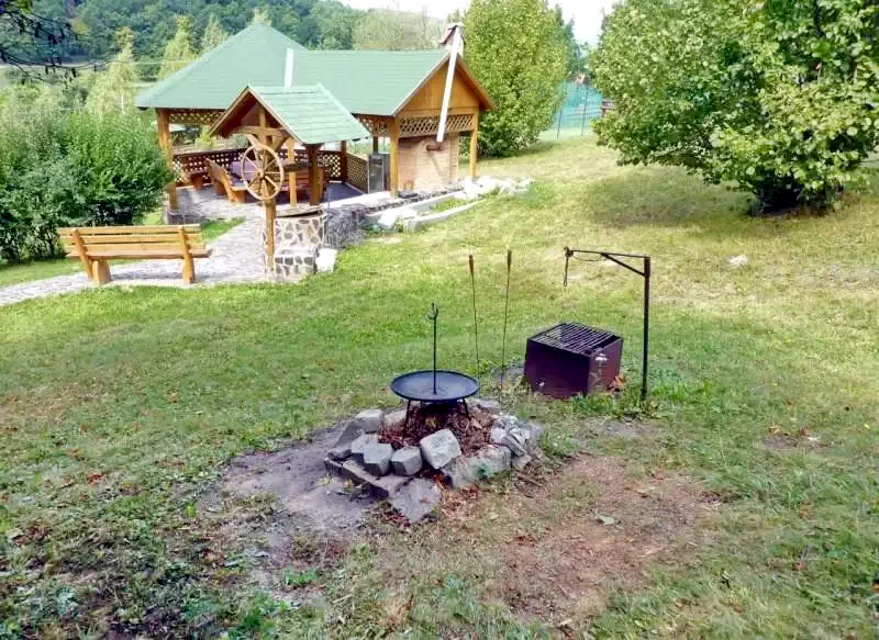 Barajul Zetea Cazare | Sat de vacanță (K0470-9) Imaginea poate fi supusă drepturilor de autor. Se recomandă contactarea titularului drepturilor.