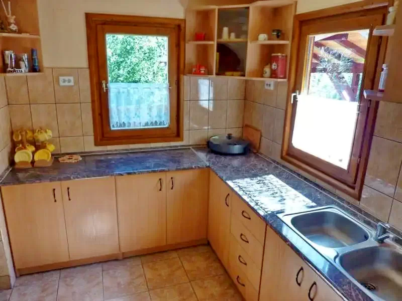 Barajul Zetea Cazare | Sat de vacanță (K0472-5) Imaginea poate fi supusă drepturilor de autor. Se recomandă contactarea titularului drepturilor.