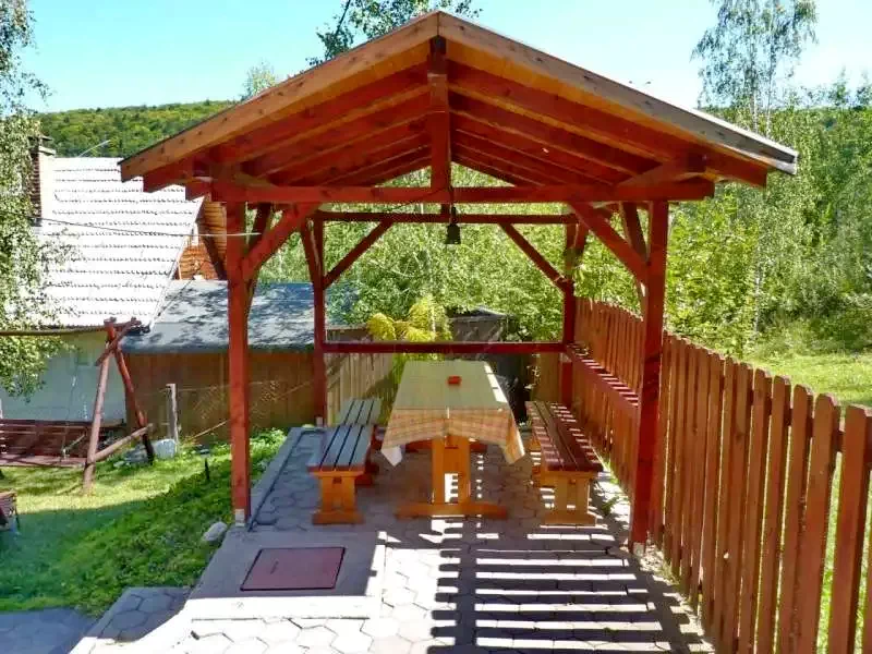 Barajul Zetea Cazare | Sat de vacanță (K0472-18) Imaginea poate fi supusă drepturilor de autor. Se recomandă contactarea titularului drepturilor.