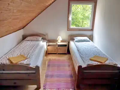 Barajul Zetea Cazare | Sat de vacanță (K0474-8) Imaginea poate fi supusă drepturilor de autor. Se recomandă contactarea titularului drepturilor.