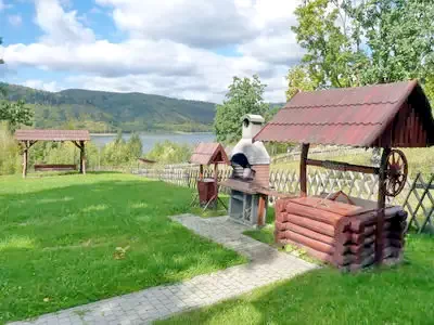 Barajul Zetea Cazare | Sat de vacanță (K0474-11) Imaginea poate fi supusă drepturilor de autor. Se recomandă contactarea titularului drepturilor.