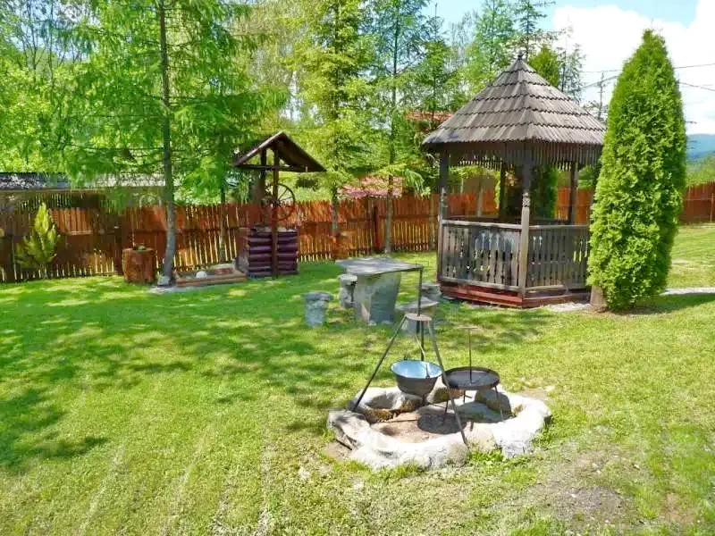 Barajul Zetea Cazare | Cabană (K0484-4) Imaginea poate fi supusă drepturilor de autor. Se recomandă contactarea titularului drepturilor.