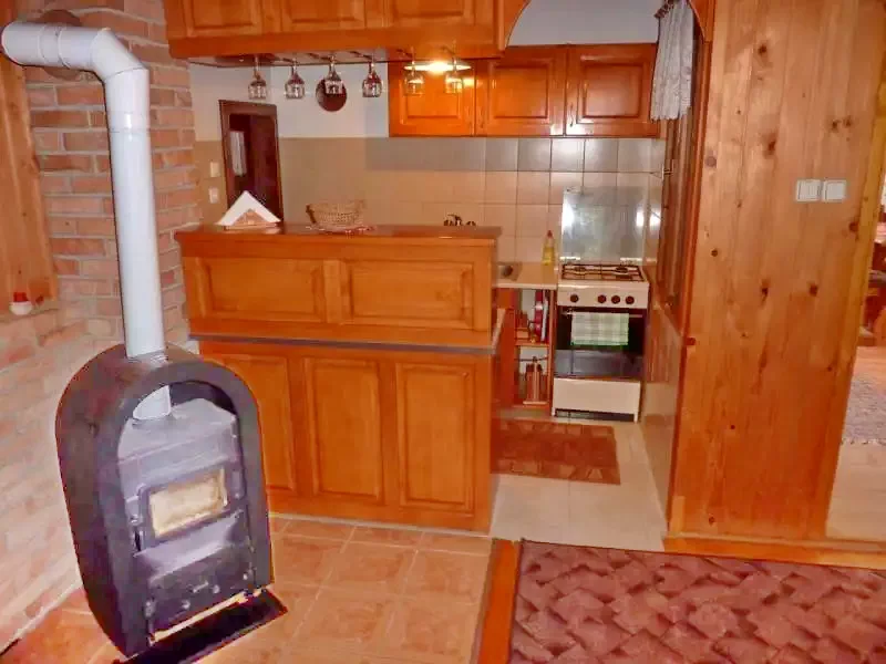 Barajul Zetea Cazare | Sat de vacanță (K0484-14) Imaginea poate fi supusă drepturilor de autor. Se recomandă contactarea titularului drepturilor.