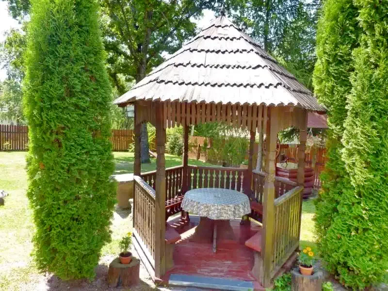 Barajul Zetea Cazare | Sat de vacanță (K0484-16) Imaginea poate fi supusă drepturilor de autor. Se recomandă contactarea titularului drepturilor.