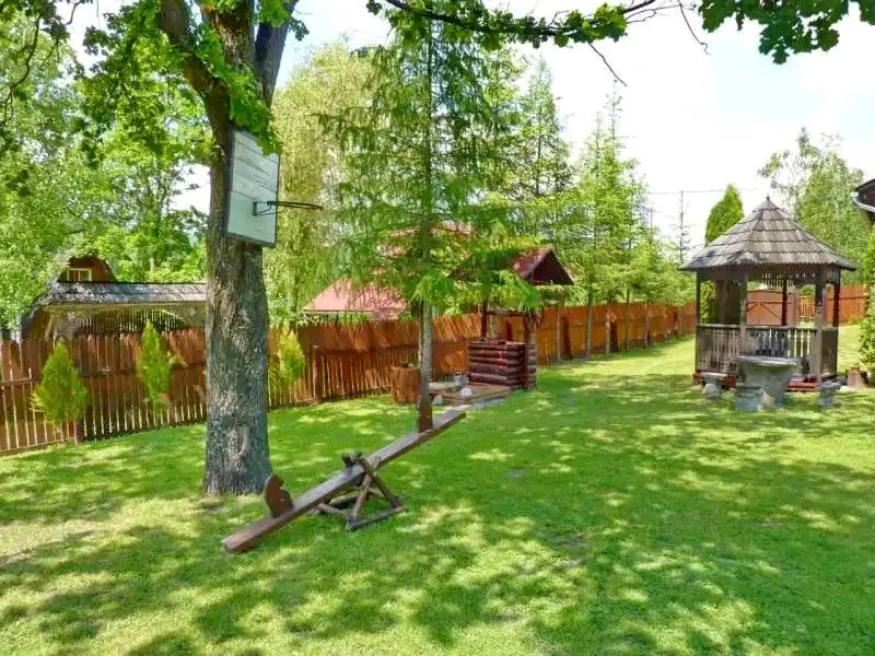 Barajul Zetea Cazare | Sat de vacanță (K0484-18) Imaginea poate fi supusă drepturilor de autor. Se recomandă contactarea titularului drepturilor.