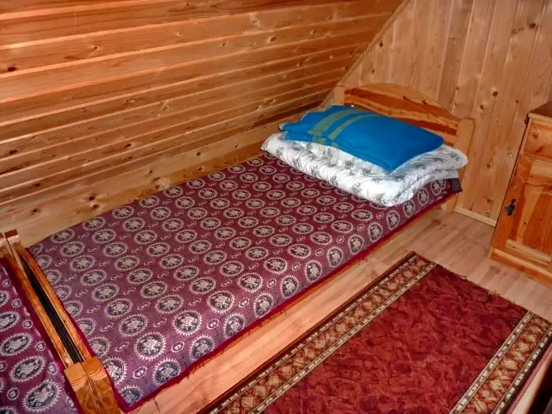 Barajul Zetea Cazare | Cabană (K0484-21) Imaginea poate fi supusă drepturilor de autor. Se recomandă contactarea titularului drepturilor.