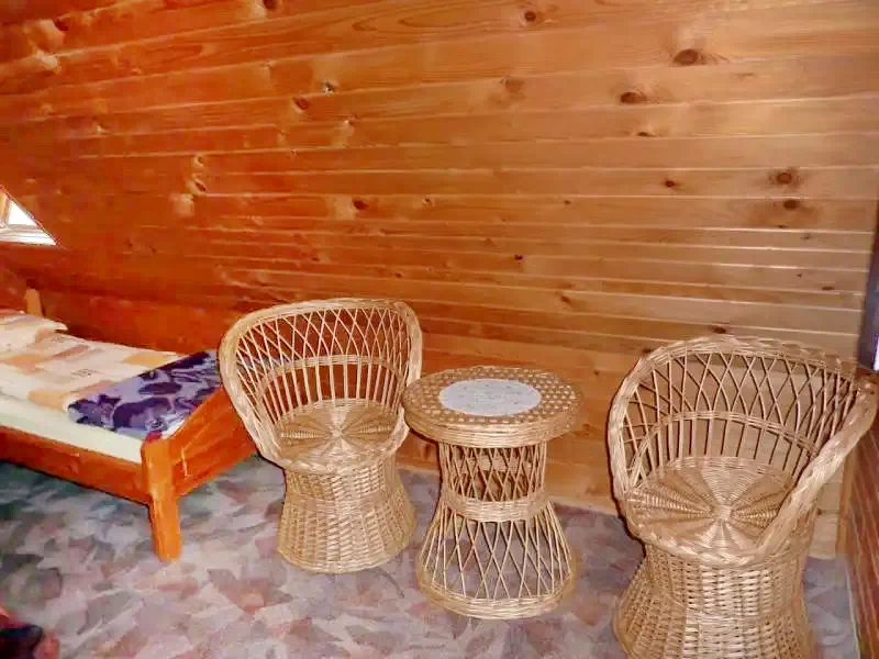 Barajul Zetea Cazare | Cabană (K0484-25) Imaginea poate fi supusă drepturilor de autor. Se recomandă contactarea titularului drepturilor.