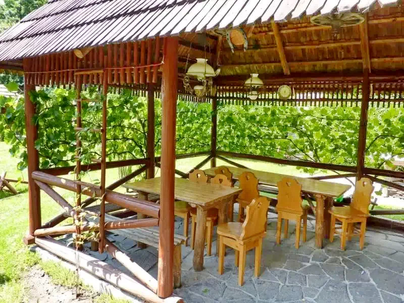 Barajul Zetea Cazare | Cabană (K0485-11) Imaginea poate fi supusă drepturilor de autor. Se recomandă contactarea titularului drepturilor.