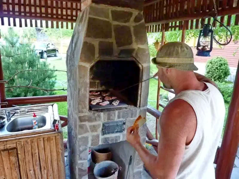 Barajul Zetea Cazare | Cabană (K0485-22) Imaginea poate fi supusă drepturilor de autor. Se recomandă contactarea titularului drepturilor.