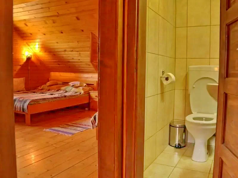 Barajul Zetea Cazare | Sat de vacanță (K0485-50) Imaginea poate fi supusă drepturilor de autor. Se recomandă contactarea titularului drepturilor.