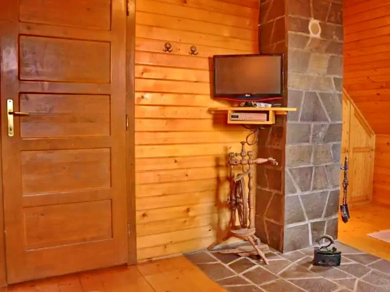 Barajul Zetea Cazare | Sat de vacanță (K0485-61) Imaginea poate fi supusă drepturilor de autor. Se recomandă contactarea titularului drepturilor.