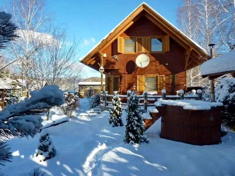 Barajul Zetea Cazare | Sat de vacanță (K0485-72) Imaginea poate fi supusă drepturilor de autor. Se recomandă contactarea titularului drepturilor.