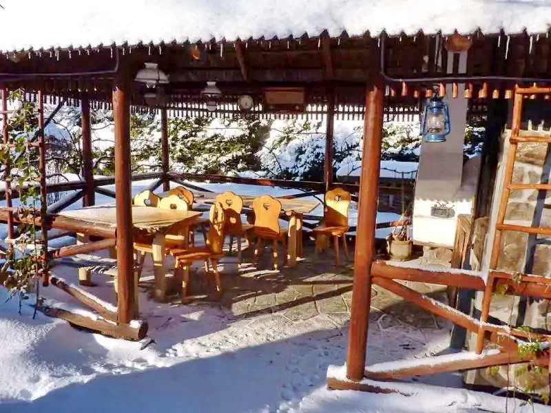 Barajul Zetea Cazare | Cabană (K0485-81) Imaginea poate fi supusă drepturilor de autor. Se recomandă contactarea titularului drepturilor.