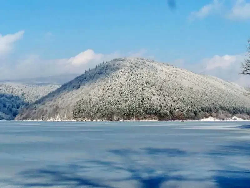 Zetelaki Víztározó Szállás | Üdülőfalu (K0485-94) A kép szerzői jogvédelem alatt állhat. Javasolt a kapcsolatfelvétel a jog tulajdonossal.