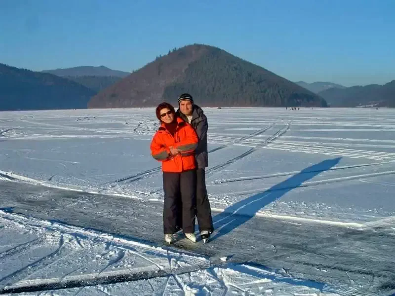 Barajul Zetea Cazare | Sat de vacanță (K0485-95) Imaginea poate fi supusă drepturilor de autor. Se recomandă contactarea titularului drepturilor.