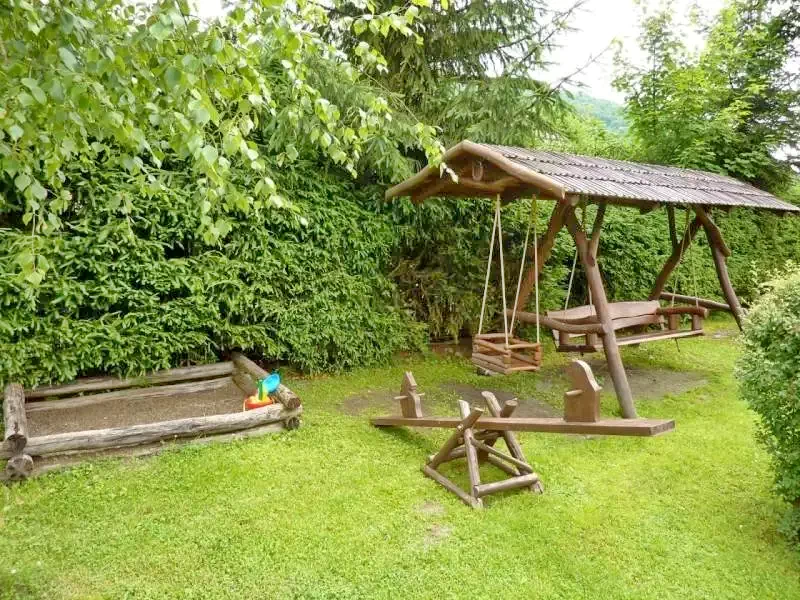 Barajul Zetea Cazare | Sat de vacanță (K0486-12) Imaginea poate fi supusă drepturilor de autor. Se recomandă contactarea titularului drepturilor.