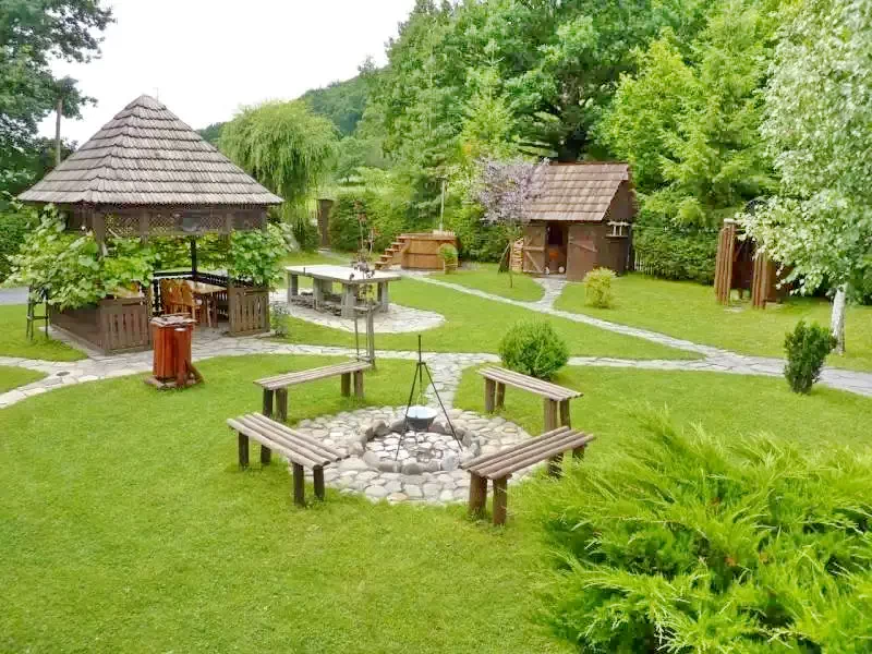 Barajul Zetea Cazare | Sat de vacanță (K0486-13) Imaginea poate fi supusă drepturilor de autor. Se recomandă contactarea titularului drepturilor.