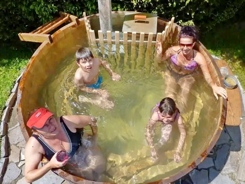 Barajul Zetea Cazare | Sat de vacanță (K0486-22) Imaginea poate fi supusă drepturilor de autor. Se recomandă contactarea titularului drepturilor.