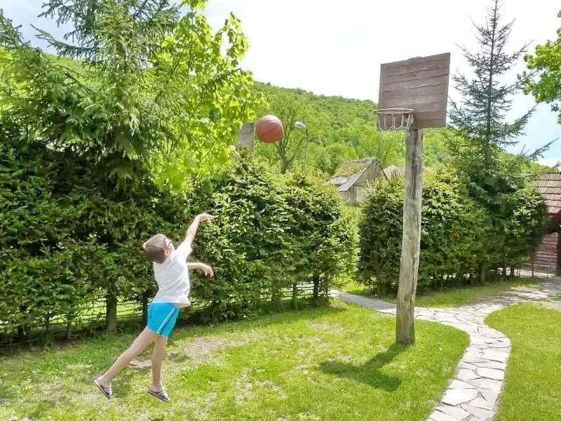 Barajul Zetea Cazare | Sat de vacanță (K0486-23) Imaginea poate fi supusă drepturilor de autor. Se recomandă contactarea titularului drepturilor.