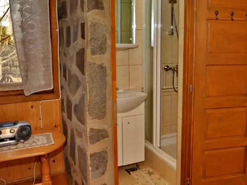 Barajul Zetea Cazare | Cabană (K0486-44) Imaginea poate fi supusă drepturilor de autor. Se recomandă contactarea titularului drepturilor. Barajul Zetea Cazare | Cabană (K0486-44) Imaginea poate fi supusă drepturilor de autor. Se recomandă contactarea titularului drepturilor.