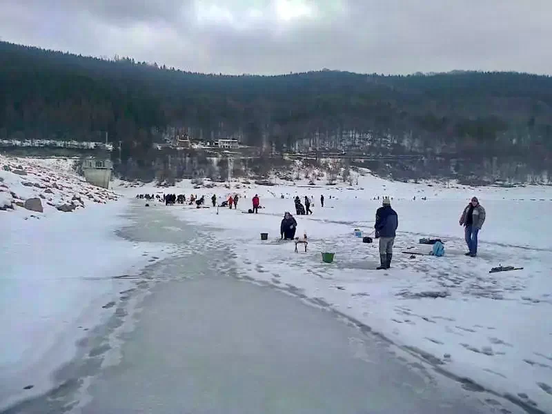 Barajul Zetea Cazare | Cabană (K0486-89) Imaginea poate fi supusă drepturilor de autor. Se recomandă contactarea titularului drepturilor. Barajul Zetea Cazare | Cabană (K0486-89) Imaginea poate fi supusă drepturilor de autor. Se recomandă contactarea titularului drepturilor.