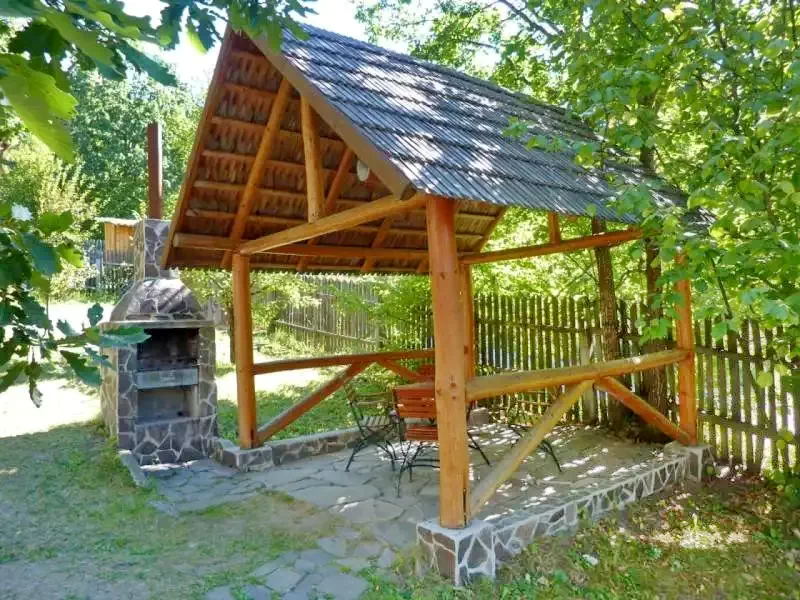 Barajul Zetea Cazare | Sat de vacanță (K0489-11) Imaginea poate fi supusă drepturilor de autor. Se recomandă contactarea titularului drepturilor.